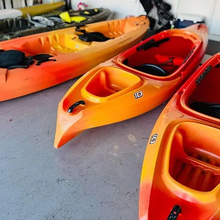 Free Heatedpool On Sailboataccesscanal Boat Lift